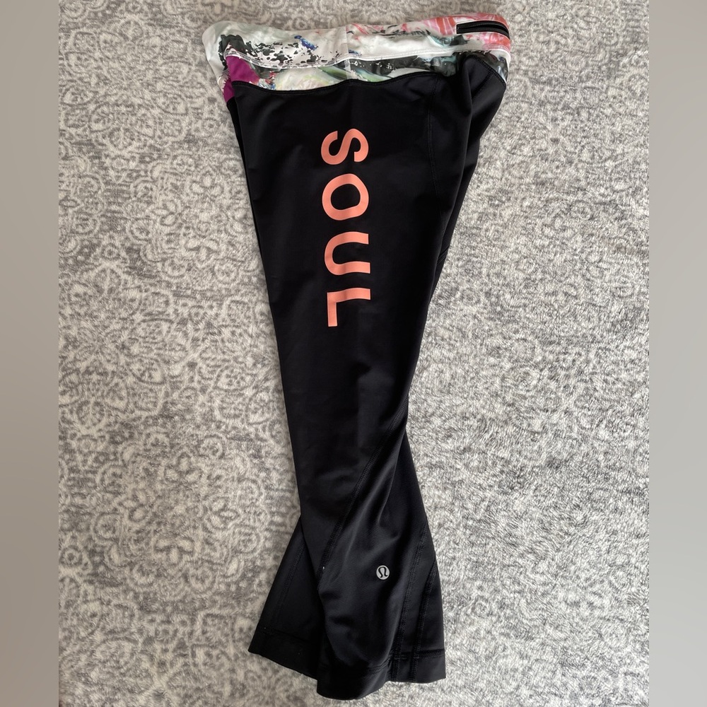 Lululemon capris. Size 8. No flaws